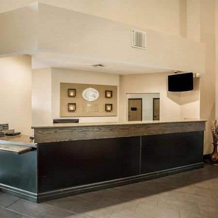 Comfort Suites Monroe Bagian luar foto