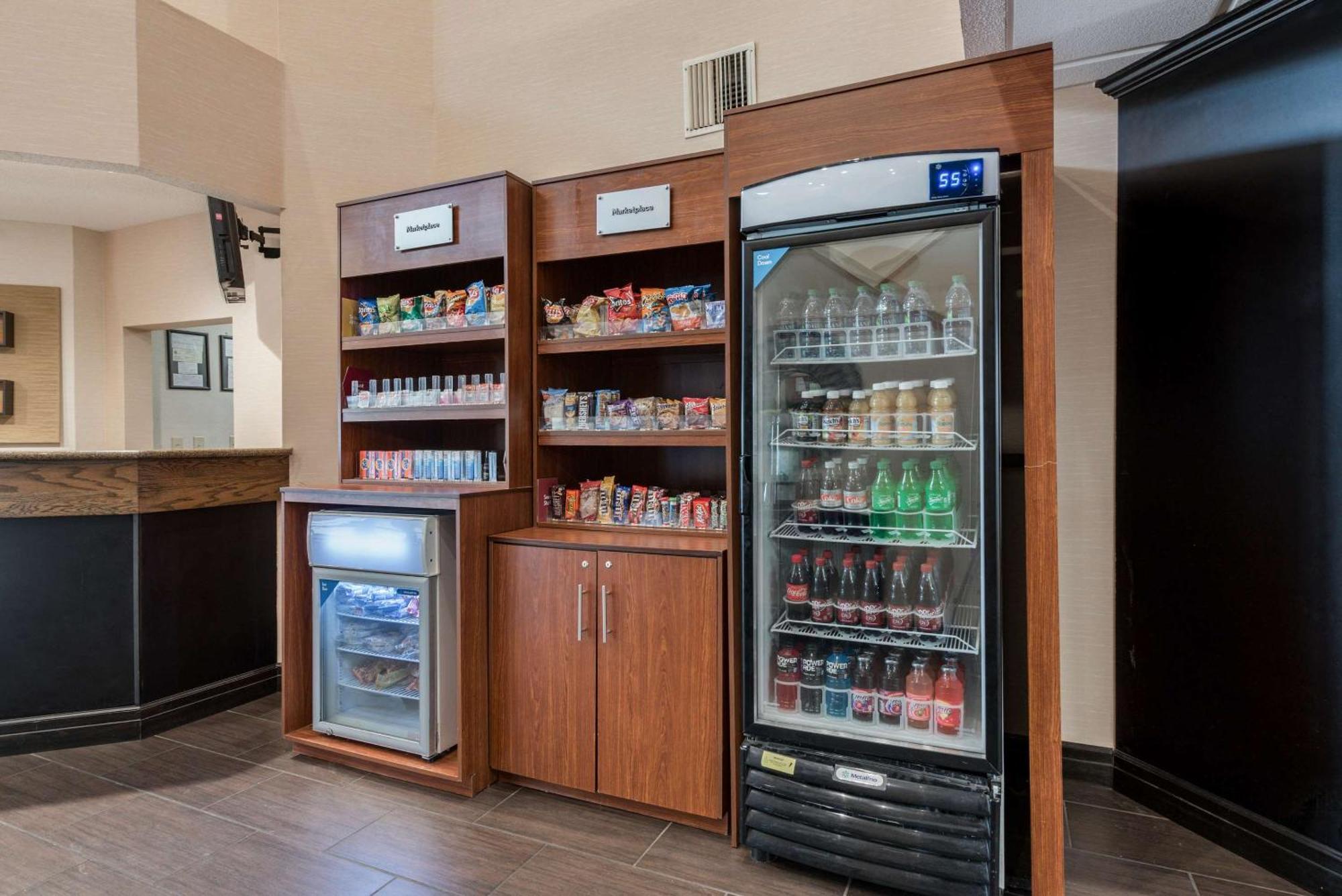 Comfort Suites Monroe Bagian luar foto